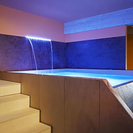 Daniel Hotel 4*