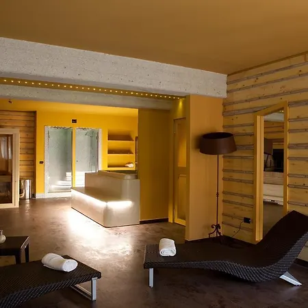 Daniel Hotel 4*