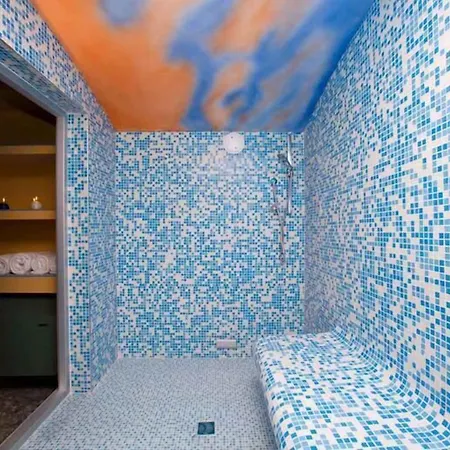 Hotel Daniel