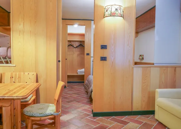 Отель Daniel 4*