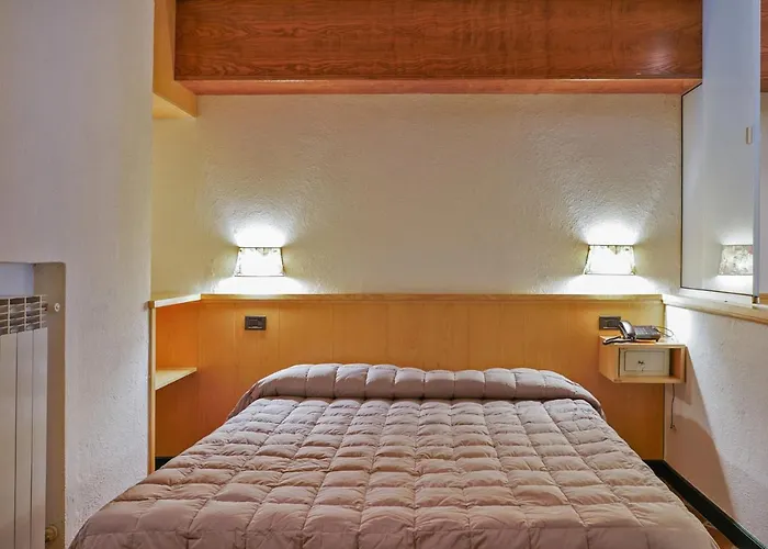 Отель Daniel 4*